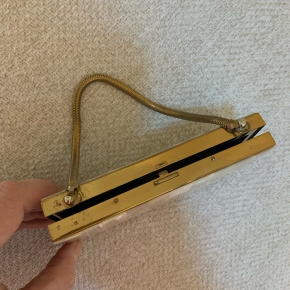 VINTAGE mother-of-pearl case. - Picture 9 of 11